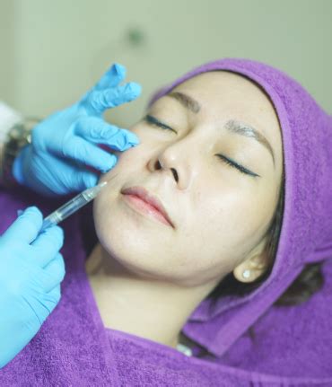 7 Harga Facial Leny Skincare: Rahasia Glowing Tanpa Bikin Kantong Bolong! 7 Harga Facial Leny Skincare: Rahasia Glowing Tanpa Bikin Kantong Bolong!