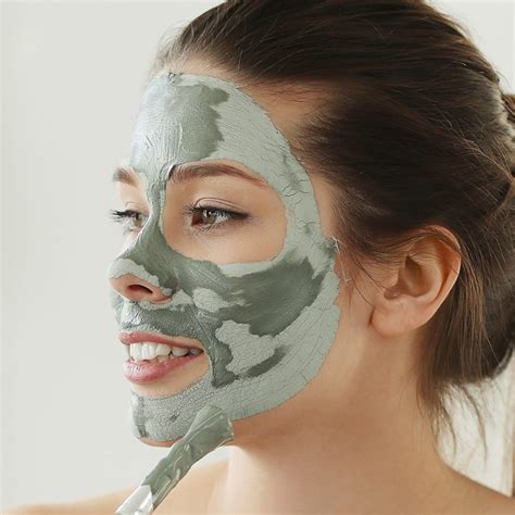 7 Masker Penghilang Bintik Bintik di Wajah yang Ampuh dan Alami untuk Kulit Mulus 7 Masker Penghilang Bintik Bintik di Wajah yang Ampuh dan Alami untuk Kulit Mulus