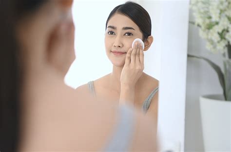 7 Rahasia Kulit Bebas Minyak: Bye-Bye Kilap, Hello Wajah Glowing!