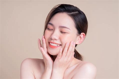 5 Rahasia Glowing Bebas Jerawat: Perawatan Kulit dari Dalam yang Wajib Kamu Tahu! 5 Rahasia Glowing Bebas Jerawat: Perawatan Kulit dari Dalam yang Wajib Kamu Tahu!