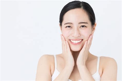 5 Rahasia Glowing Instan: Perawatan Bleaching Badan Anti Gagal! 5 Rahasia Glowing Instan: Perawatan Bleaching Badan Anti Gagal!