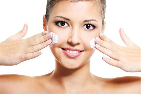5 Rahasia Perawatan Badan Glowing Alami yang Wajib Kamu Coba! 5 Rahasia Perawatan Badan Glowing Alami yang Wajib Kamu Coba!