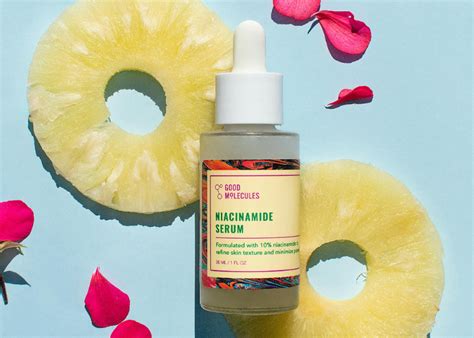 5 Skincare Anti-Aging Ampuh Cegah Penuaan Dini 5 Skincare Anti-Aging Ampuh Cegah Penuaan Dini