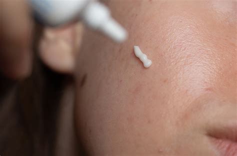 5 Skincare Anti-Aging Ampuh Cegah Penuaan Dini 5 Skincare Anti-Aging Ampuh Cegah Penuaan Dini