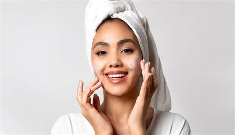 7 Rahasia Kulit Putih Mulus Alami, Hasilnya Terlihat dalam 7 Hari! 7 Rahasia Kulit Putih Mulus Alami, Hasilnya Terlihat dalam 7 Hari!