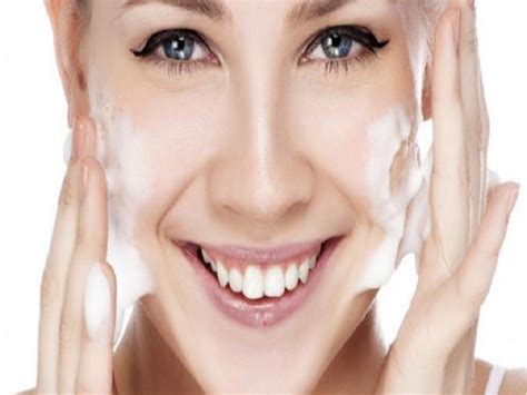 7 Rahasia Perawatan Kecantikan Tubuh Glowing Alami dalam Seminggu! 7 Rahasia Perawatan Kecantikan Tubuh Glowing Alami dalam Seminggu!