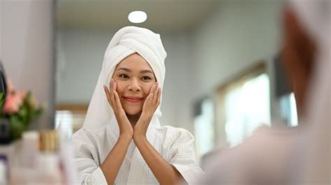 7 Rahasia Wajah Glowing Bebas Kusam, Bye-Bye Kulit Kusam!